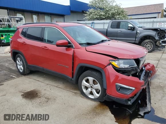 ✅ 2019 Jeep Compass Latitude • VIN: 3C4NJDBB3KT815436 • Лот: 56023625. Опубликован ранее на Copart с пробегом 86 529 миль. Бесплатный доступ к архиву аукционных продаж из США и подробный отчёт об истории автомобиля на DreamBid. Изображение 4.