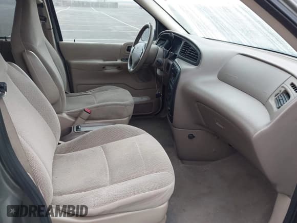 ✅ 2000 Ford Windstar LX • VIN: 2FMZA5147YBA26961 • Lot: 43848251. Listed on IAAI with 171,372 mi. Free auction sales archive from the USA and detailed vehicle history report at DreamBid. Image 5.