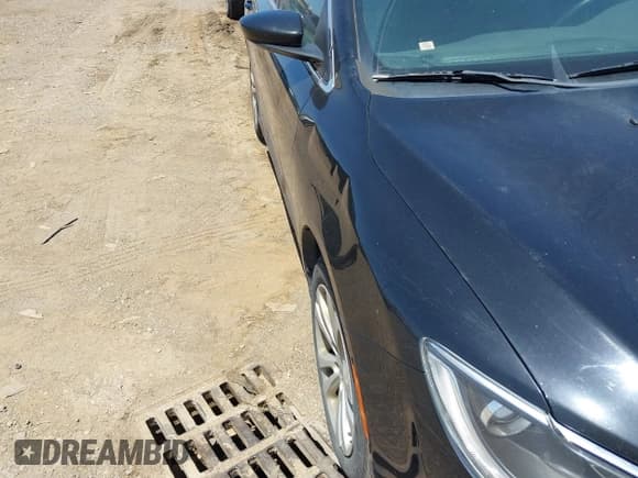 ✅ 2015 Chrysler 200 Limited • VIN: 1C3CCCAB8FN670305 • Lot: 42574164. Listed on IAAI with 224,319 mi. Free auction sales archive from the USA and detailed vehicle history report at DreamBid. Image 6.