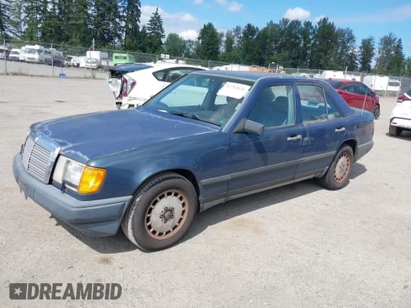 ✅ 1987 Mercedes-Benz 300 D • VIN: WDBEB33D2HA404440 • Lot: 42712626. Listed on IAAI with 232,736 mi. Free auction sales archive from the USA and detailed vehicle history report at DreamBid. Image 2.
