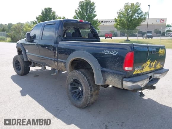 ✅ 2006 Ford F-250 XL • VIN: 1FTSW21P66EA09635 • Lot: 42618708. Listed on IAAI with 247,198 mi. Free auction sales archive from the USA and detailed vehicle history report at DreamBid. Image 3.