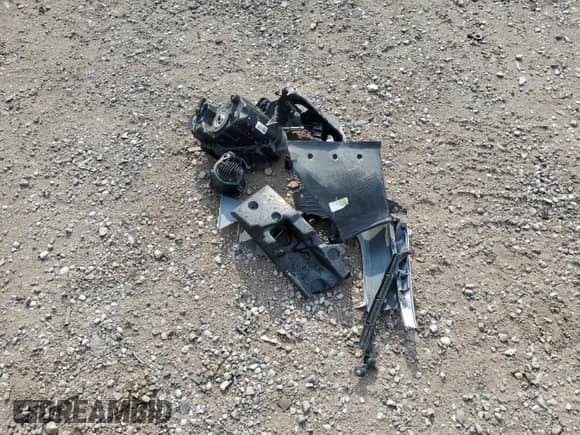 ✅ 2019 Hyundai Santa Fe Preferred • VIN: 5NMS3CAA6KH038117 • Lot: 62792735. Wystawiony na Copart z przebiegiem 90 138 mil mil. Skorzystaj z bezpłatnego archiwum sprzedaży aukcyjnych z USA i zobacz szczegółowy raport historii pojazdu na DreamBid. Zdjęcie 13.