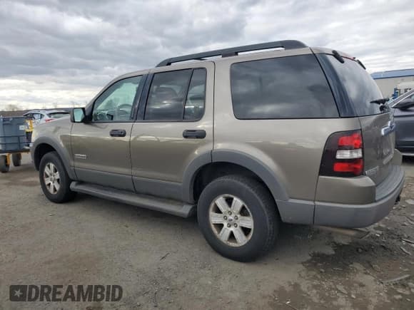 ✅ 2006 Ford Explorer XLT • VIN: 1FMEU73806UA11372 • Lot: 92585035. Listed on Copart with 124,345 mi. Free auction sales archive from the USA and detailed vehicle history report at DreamBid. Image 2.