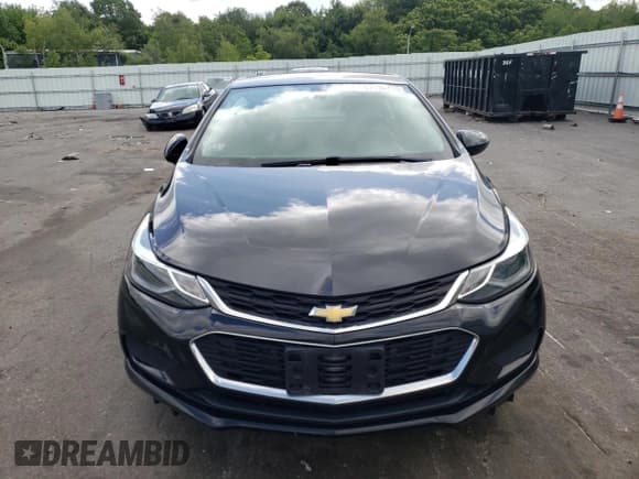 ✅ 2017 Chevrolet Cruze LT • VIN: 1G1BE5SM6H7173198 • Lot: 57196413. Listed on Copart with 67,555 mi. Free auction sales archive from the USA and detailed vehicle history report at DreamBid. Image 5.