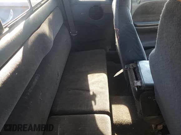 ✅ 2000 Dodge Dakota • VIN: 1B7GL22X6YS775995 • Lot: 89213825. Wystawiony na Copart z przebiegiem 225 325 mil. Bezpłatny archiwum sprzedaży aukcyjnych z USA i szczegółowy raport historii pojazdu na DreamBid. Zdjęcie 10.