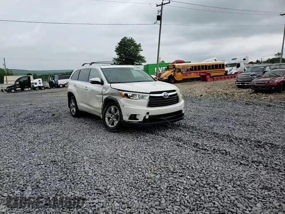 ✅ 2014 Toyota Highlander Limited • VIN: 5TDDCRFH9ES005616 • Лот: 61390585. Опубликован ранее на Copart с пробегом Не указан. Бесплатный доступ к архиву аукционных продаж из США и подробный отчёт об истории автомобиля на DreamBid. Изображение 14.