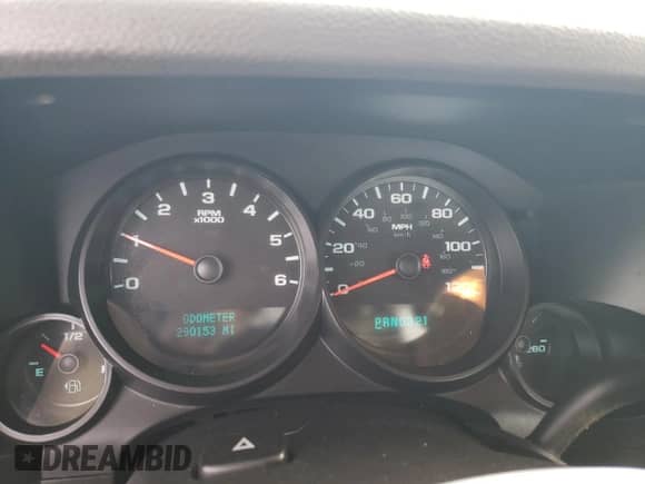 2008 Chevrolet Silverado 1500 Work Truck with VIN 1GCEC14C28E120663, listed as a Copart auction lot 84678714 with 290,153 mi miles and Salvage title. Bid and sale history available at DreamBid. Image 9.