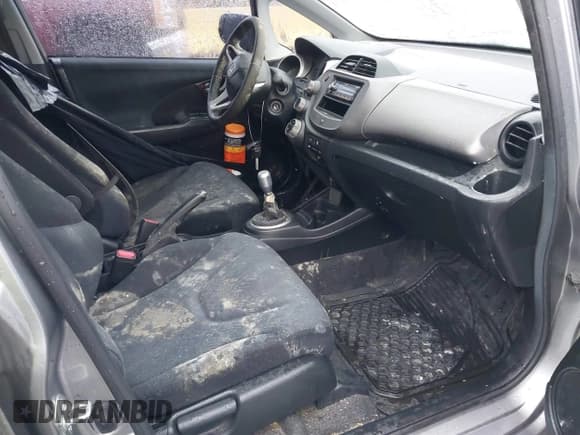 ✅ 2009 Honda Fit Sport • VIN: JHMGE87489S013652 • Lot: 43585614. Listed on IAAI with 136,013 mi. Free auction sales archive from the USA and detailed vehicle history report at DreamBid. Image 5.