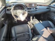 ✅ 2021 Lexus ES 250 • VIN: 58AD11D16MU008002 • Лот: 71090015. Опубликован ранее на Copart с пробегом 73 515 миль. Бесплатный доступ к архиву аукционных продаж из США и подробный отчёт об истории автомобиля на DreamBid. Изображение 8.