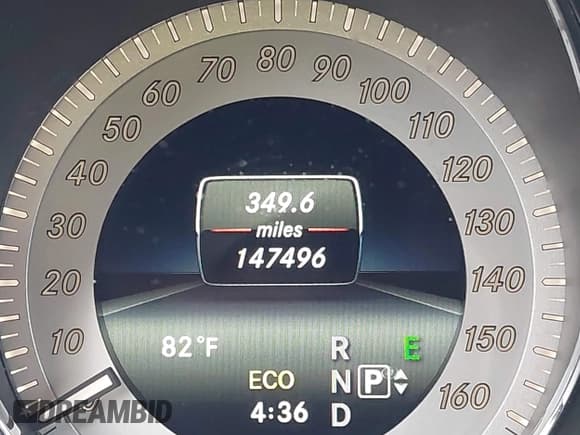 ✅ 2014 Mercedes-Benz GLK 350 • VIN: WDCGG8JB6EG220633 • Lot: 42992032. Listed on IAAI with 147,496 mi. Free auction sales archive from the USA and detailed vehicle history report at DreamBid. Image 16.