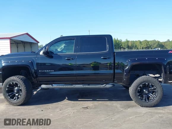 ✅ 2017 Chevrolet Silverado 1500 LT • VIN: 3GCUKREC6HG383016 • Lot: 43180014. Listed on IAAI with 121,340 mi. Free auction sales archive from the USA and detailed vehicle history report at DreamBid. Image 14.