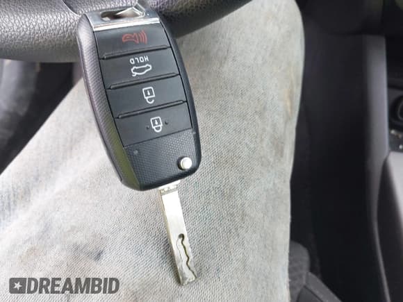 ✅ 2016 Kia Optima LX • VIN: 5XXGT4L34GG047320 • Lot: 43006987. Listed on IAAI with 77,514 mi. Free auction sales archive from the USA and detailed vehicle history report at DreamBid. Image 11.