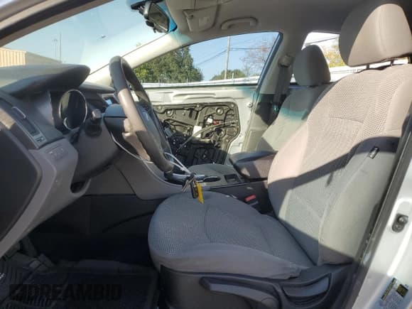 ✅ 2013 Hyundai Sonata GLS • VIN: 5NPEB4ACXDH561198 • Lot: 75212324. Listed on Copart with 151,049 mi. Free auction sales archive from the USA and detailed vehicle history report at DreamBid. Image 7.
