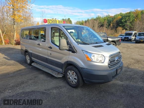 ✅ 2017 Ford Transit XL • VIN: 1FMZK1ZM6HKB47903 • Lot: 85955475. Wystawiony na Copart z przebiegiem 234 921 mil. Bezpłatny archiwum sprzedaży aukcyjnych z USA i szczegółowy raport historii pojazdu na DreamBid. Zdjęcie 1.