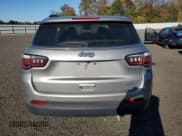 ✅ 2018 Jeep Compass Latitude • VIN: 3C4NJCBB7JT488418 • Lot: 89573285. Listed on Copart with 60,648 mi. Free auction sales archive from the USA and detailed vehicle history report at DreamBid. Image 6.