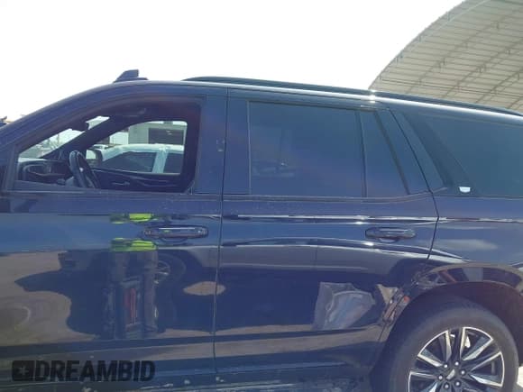 ✅ 2023 Cadillac Escalade 4WD Sport • VIN: 1GYS4EKL7PR184399 • Лот: 42688199. Опубликован ранее на IAAI с пробегом 52 000 миль. Бесплатный доступ к архиву аукционных продаж из США и подробный отчёт об истории автомобиля на DreamBid. Изображение 14.