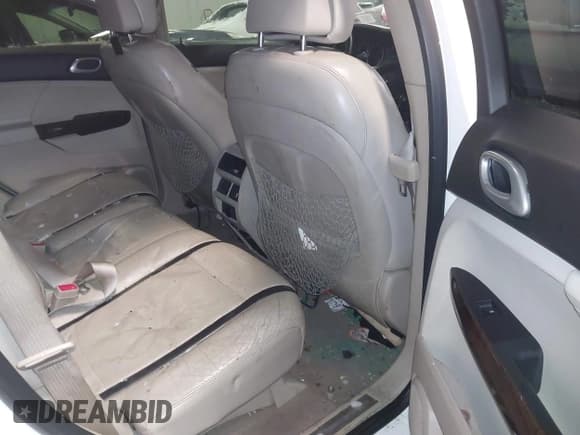 ✅ 2011 Saab 9-4X • VIN: 3G0FNREY2BS800502 • Lot: 41635119. Wystawiony na IAAI z przebiegiem 204 671 mil. Bezpłatny archiwum sprzedaży aukcyjnych z USA i szczegółowy raport historii pojazdu na DreamBid. Zdjęcie 8.