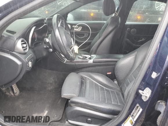 ✅ 2017 Mercedes-Benz C 43 AMG • VIN: 55SWF6EB4HU207010 • Lot: 86268615. Wystawiony na Copart z przebiegiem 68 418 mil. Bezpłatny archiwum sprzedaży aukcyjnych z USA i szczegółowy raport historii pojazdu na DreamBid. Zdjęcie 7.