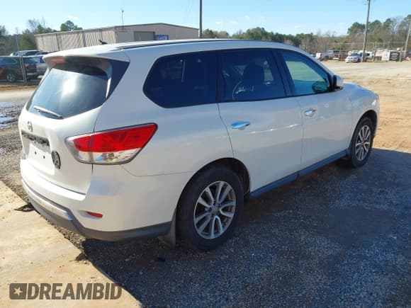 ✅ 2014 Nissan Pathfinder SV • VIN: 5N1AR2MN3EC693126 • Lot: 43902153. Listed on IAAI with 163,554 mi. Free auction sales archive from the USA and detailed vehicle history report at DreamBid. Image 4.