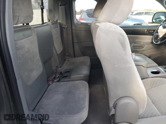 ✅ 2011 Toyota Tacoma • VIN: 5TFUX4EN7BX008034 • Lot: 92166105. Wystawiony na Copart z przebiegiem 76 965 mil. Bezpłatny archiwum sprzedaży aukcyjnych z USA i szczegółowy raport historii pojazdu na DreamBid. Zdjęcie 10.