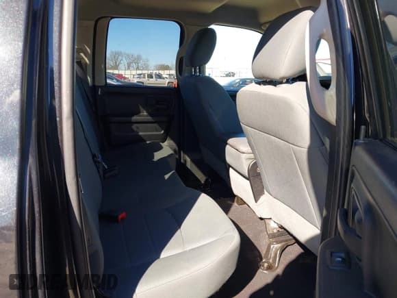 ✅ 2016 Ram 1500 Express • VIN: 1C6RR7FG1GS350818 • Lot: 41297688. Listed on IAAI with 133,113 mi. Free auction sales archive from the USA and detailed vehicle history report at DreamBid. Image 8.