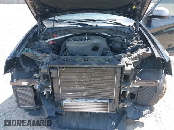 ✅ 2017 BMW X4 M40i • VIN: 5UXXW7C3XH0U26543 • Lot: 42616109. Listed on IAAI with 100,285 mi. Free auction sales archive from the USA and detailed vehicle history report at DreamBid. Image 10.