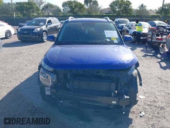 ✅ 2022 Hyundai Venue SEL • VIN: KMHRC8A35NU154334 • Lot: 41732747. Listed on IAAI with 38,578 mi. Free auction sales archive from the USA and detailed vehicle history report at DreamBid. Image 13.