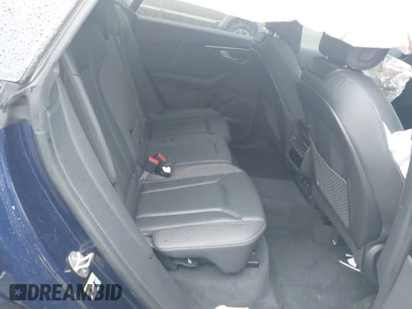 ✅ 2021 Audi Q8 Prestige • VIN: WA1FVAF12MD032085 • Lot: 42364901. Listed on IAAI with 35,858 mi. Free auction sales archive from the USA and detailed vehicle history report at DreamBid. Image 8.