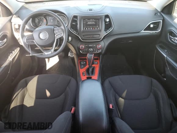 ✅ 2019 Jeep Cherokee Latitude • VIN: 1C4PJMCB0KD104273 • Лот: 59298175. Опубликован ранее на Copart с пробегом 189 243 миль. Бесплатный доступ к архиву аукционных продаж из США и подробный отчёт об истории автомобиля на DreamBid. Изображение 8.