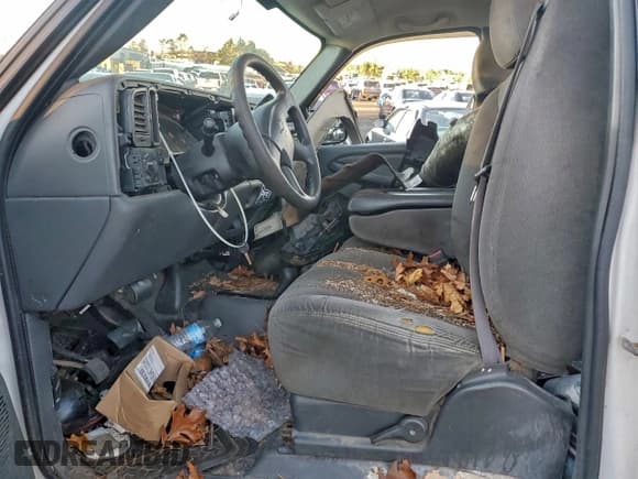 ✅ 2007 Chevrolet Silverado 2500HD • VIN: 1GBHK24D77E172226 • Lot: 92254545. Wystawiony na Copart z przebiegiem Nie podano. Bezpłatny archiwum sprzedaży aukcyjnych z USA i szczegółowy raport historii pojazdu na DreamBid. Zdjęcie 7.