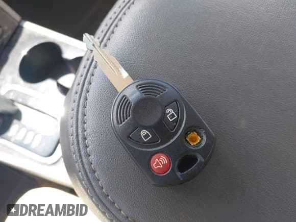 ✅ 2008 Mercury Sable • VIN: 1MEHM40W28G614035 • Lot: 42883495. Wystawiony na IAAI z przebiegiem 53 811 mil. Bezpłatny archiwum sprzedaży aukcyjnych z USA i szczegółowy raport historii pojazdu na DreamBid. Zdjęcie 11.