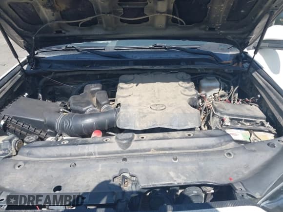 ✅ 2014 Toyota 4Runner SR5 • VIN: JTEBU5JR0E5201930 • Lot: 43069444. Wystawiony na IAAI z przebiegiem 63 223 mil. Bezpłatny archiwum sprzedaży aukcyjnych z USA i szczegółowy raport historii pojazdu na DreamBid. Zdjęcie 10.