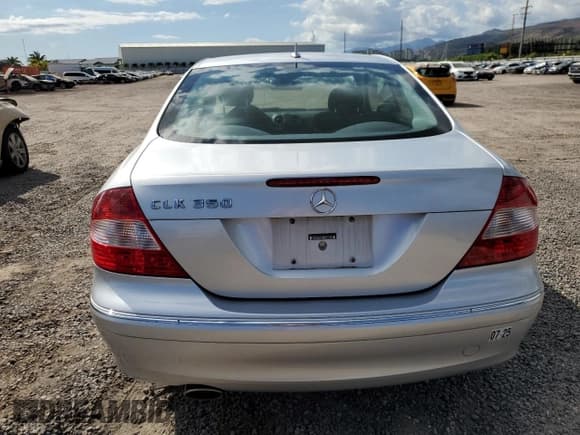✅ 2007 Mercedes-Benz CLK 350 • VIN: WDBTJ56H27F226020 • Лот: 59058495. Опубликован ранее на Copart с пробегом 130 428 миль. Бесплатный доступ к архиву аукционных продаж из США и подробный отчёт об истории автомобиля на DreamBid. Изображение 6.