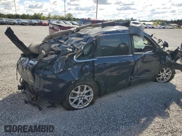 ✅ 2016 Jeep Cherokee Latitude • VIN: 1C4PJMCS7GW105660 • Lot: 86179265. Listed on Copart with Not provided. Free auction sales archive from the USA and detailed vehicle history report at DreamBid. Image 3.