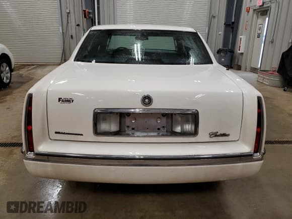 ✅ 1996 Cadillac DeVille • VIN: 1G6KD52Y4TU261967 • Lot: 54604775. Listed on Copart with 148,130 mi. Free auction sales archive from the USA and detailed vehicle history report at DreamBid. Image 6.