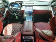 ✅ 2023 Mercedes-Benz S 580 • VIN: W1K6G7GBXPA180703 • Lot: 60398765. Wystawiony na Copart z przebiegiem 17 326 mil. Bezpłatny archiwum sprzedaży aukcyjnych z USA i szczegółowy raport historii pojazdu na DreamBid. Zdjęcie 8.