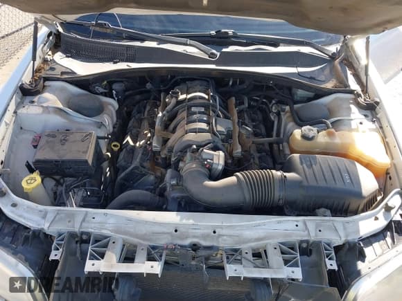 ✅ 2011 Chrysler 300 C • VIN: 2C3CA6CT6BH538255 • Lot: 43120053. Listed on IAAI with 124,317 mi. Free auction sales archive from the USA and detailed vehicle history report at DreamBid. Image 10.