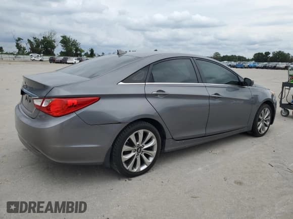 ✅ 2013 Hyundai Sonata GLS • VIN: 5NPEB4AC5DH732066 • Lot: 71598724. Listed on Copart with 145,215 mi. Free auction sales archive from the USA and detailed vehicle history report at DreamBid. Image 3.