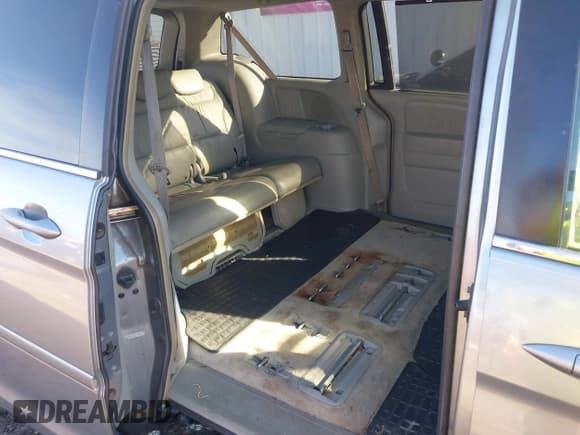 ✅ 2006 Honda Odyssey EX-L • VIN: 5FNRL387X6B094271 • Лот: 43743098. Опубликован ранее на IAAI с пробегом 215 736 миль. Бесплатный доступ к архиву аукционных продаж из США и подробный отчёт об истории автомобиля на DreamBid. Изображение 8.