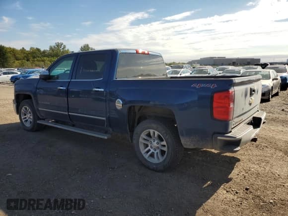 ✅ 2015 Chevrolet Silverado 1500 LT • VIN: 3GCUKREC0FG517144 • Lot: 86067935. Listed on Copart with 180,603 mi. Free auction sales archive from the USA and detailed vehicle history report at DreamBid. Image 2.
