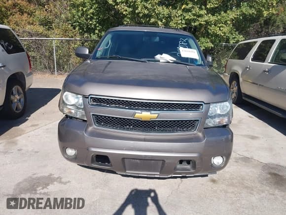 ✅ 2013 Chevrolet Tahoe LT • VIN: 1GNSCBE03DR337582 • Lot: 43650392. Wystawiony na IAAI z przebiegiem Nie podano. Bezpłatny archiwum sprzedaży aukcyjnych z USA i szczegółowy raport historii pojazdu na DreamBid. Zdjęcie 11.