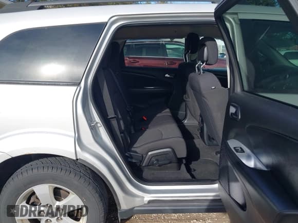 ✅ 2012 Dodge Journey SXT • VIN: 3C4PDCBG3CT288389 • Lot: 43537953. Listed on IAAI with 124,315 mi. Free auction sales archive from the USA and detailed vehicle history report at DreamBid. Image 8.