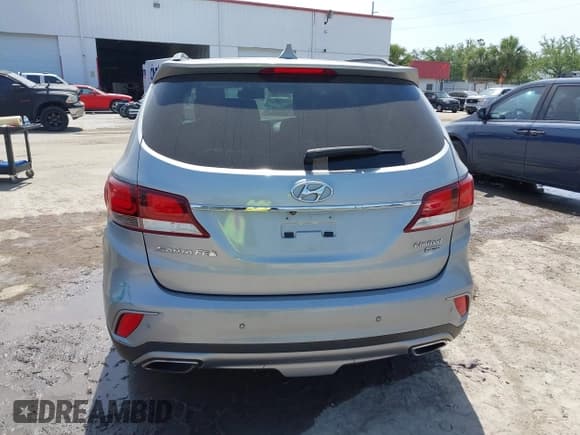 ✅ 2017 Hyundai Santa Fe Limited Ultimate • VIN: KM8SR4HF3HU186163 • Лот: 42080246. Опубликован ранее на IAAI с пробегом 111 336 миль. Бесплатный доступ к архиву аукционных продаж из США и подробный отчёт об истории автомобиля на DreamBid. Изображение 16.