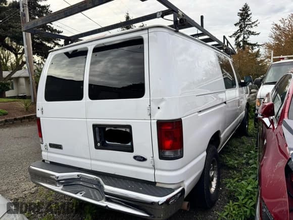 ✅ 2007 Ford Econoline Cargo Commercial • VIN: 1FTNE24L57DA36924 • Лот: 82140245. Опубликован ранее на Copart с пробегом Не указан. Бесплатный доступ к архиву аукционных продаж из США и подробный отчёт об истории автомобиля на DreamBid. Изображение 4.