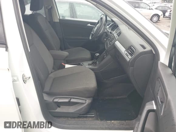 ✅ 2019 Volkswagen Tiguan S • VIN: 3VV1B7AXXKM087166 • Lot: 42672005. Listed on IAAI with 68,269 mi. Free auction sales archive from the USA and detailed vehicle history report at DreamBid. Image 5.