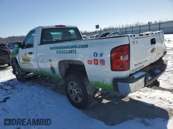 ✅ 2011 Chevrolet Silverado 2500HD Work Truck • VIN: 1GC0CVCG6BF170490 • Lot: 44926625. Wystawiony na Copart z przebiegiem 278 293 mil. Bezpłatny archiwum sprzedaży aukcyjnych z USA i szczegółowy raport historii pojazdu na DreamBid. Zdjęcie 2.