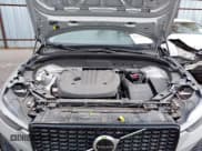 ✅ 2025 Volvo XC60 Core • VIN: YV4M12RJ3S1219969 • Lot: 43742529. Wystawiony na IAAI z przebiegiem 13 776 mil. Bezpłatny archiwum sprzedaży aukcyjnych z USA i szczegółowy raport historii pojazdu na DreamBid. Zdjęcie 10.