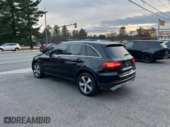 ✅ 2016 Mercedes-Benz GLC 300 • VIN: WDC0G4JB6GF095510 • Lot: 92741445. Listed on Copart with 154,002 mi. Free auction sales archive from the USA and detailed vehicle history report at DreamBid. Image 3.