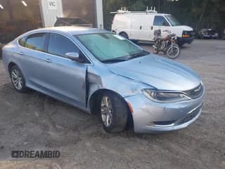 ✅ 2015 Chrysler 200 Limited • VIN: 1C3CCCAB8FN745858 • Lot: 43159577. Wystawiony na IAAI z przebiegiem 140 630 mil. Bezpłatny archiwum sprzedaży aukcyjnych z USA i szczegółowy raport historii pojazdu na DreamBid. Zdjęcie 1.
