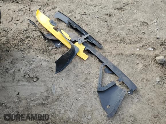 ✅ 2019 Dodge Challenger SRT Hellcat Redeye Widebody • VIN: 2C3CDZL96KH614523 • Lot: 48275814. Wystawiony na Copart z przebiegiem 8 260 mil. Bezpłatny archiwum sprzedaży aukcyjnych z USA i szczegółowy raport historii pojazdu na DreamBid. Zdjęcie 12.